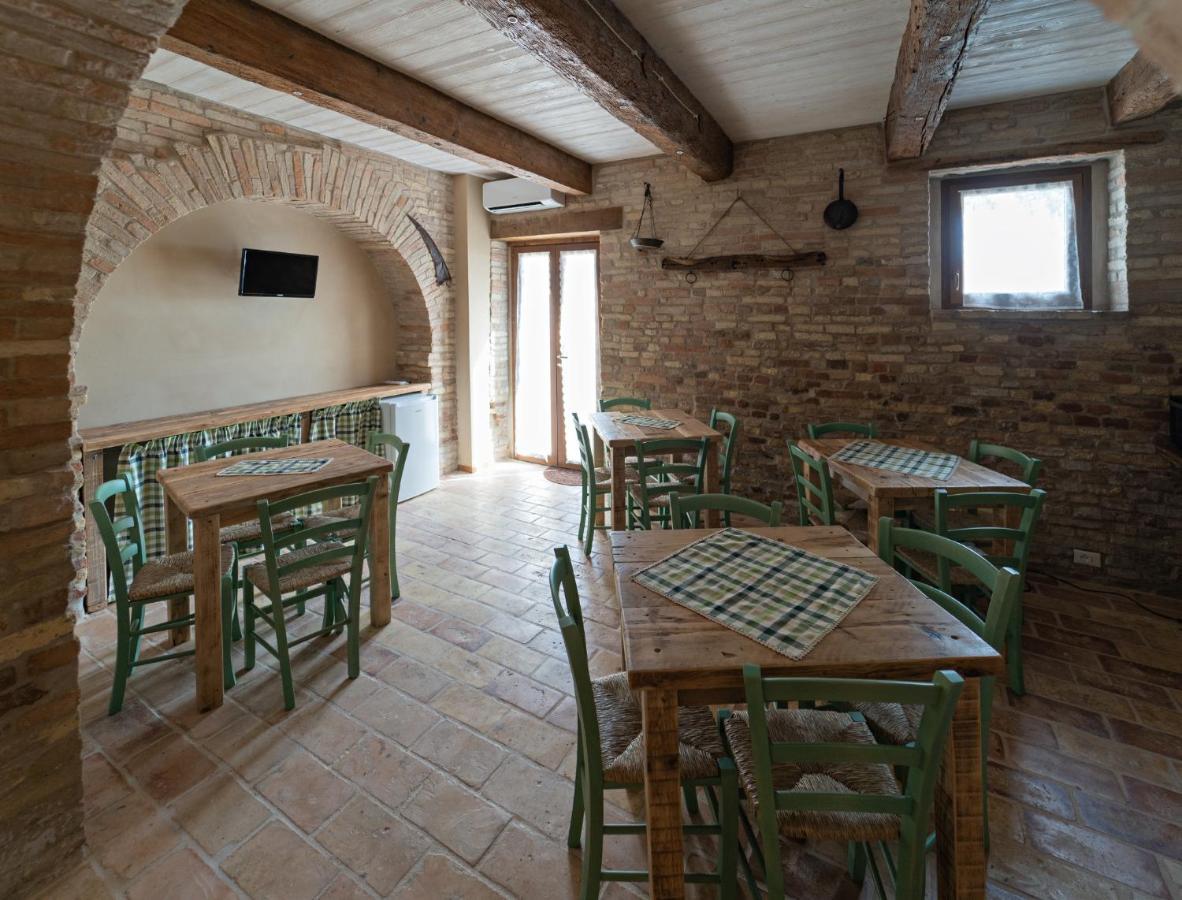 Il Castello Affittacamere Montecosaro  Bagian luar foto