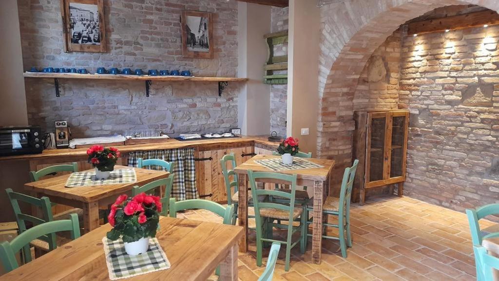 Il Castello Affittacamere Montecosaro  Bagian luar foto